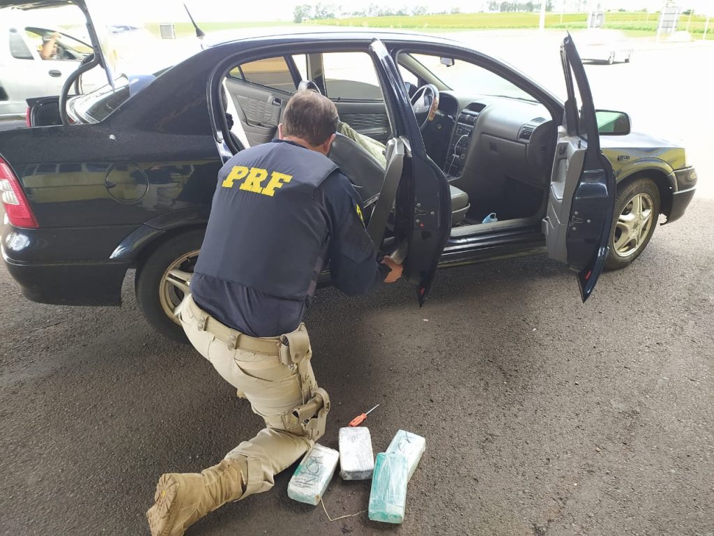 PRF apreende mais de 10 quilos de pasta base de cocaína em Mandaguari