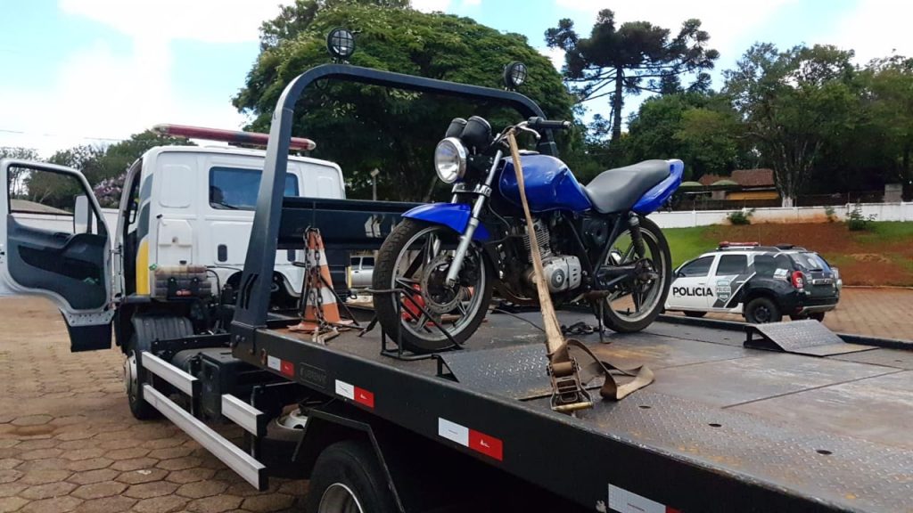 Moto Suzuki Yes que havia sido furtada é encontrada no Bairro São Cristóvão