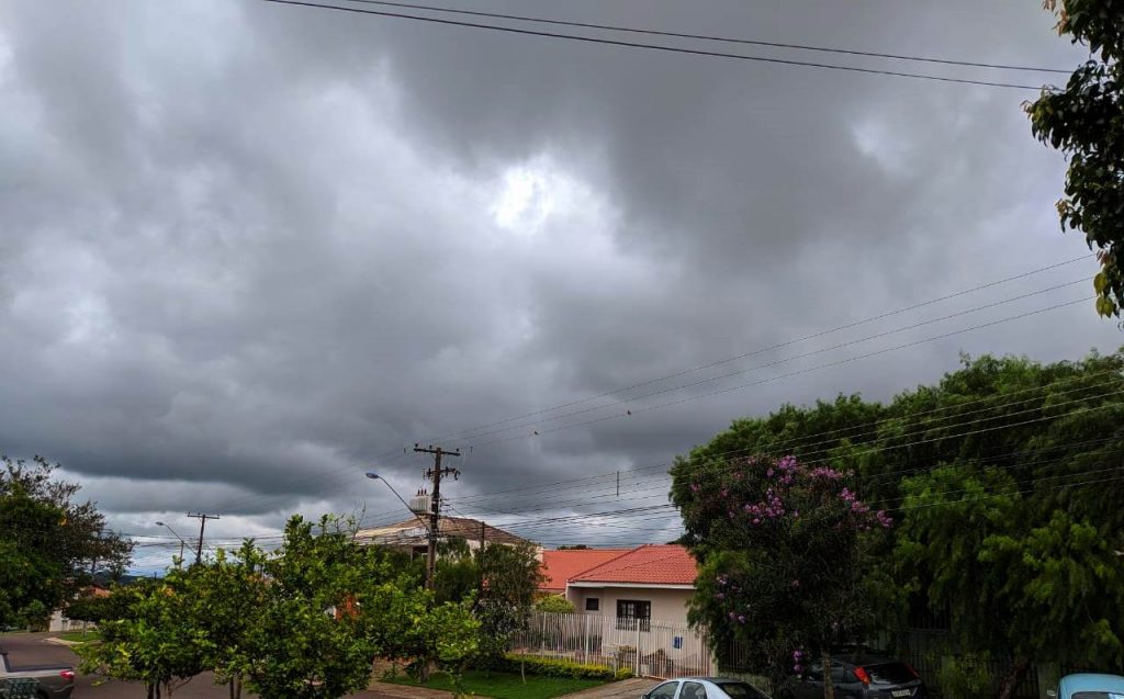 Chuva deve chegar à Cascavel nesta terça-feira; Defesa Civil emitiu alerta de temporal para região Oeste