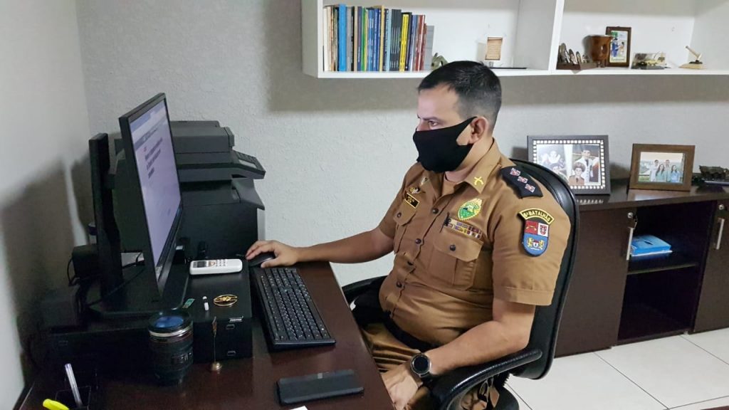 PM alerta situações de homens que cometem atos obscenos em via pública