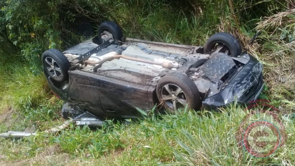 Chopinzinho: Motorista fica ferido em capotamento na BR-373