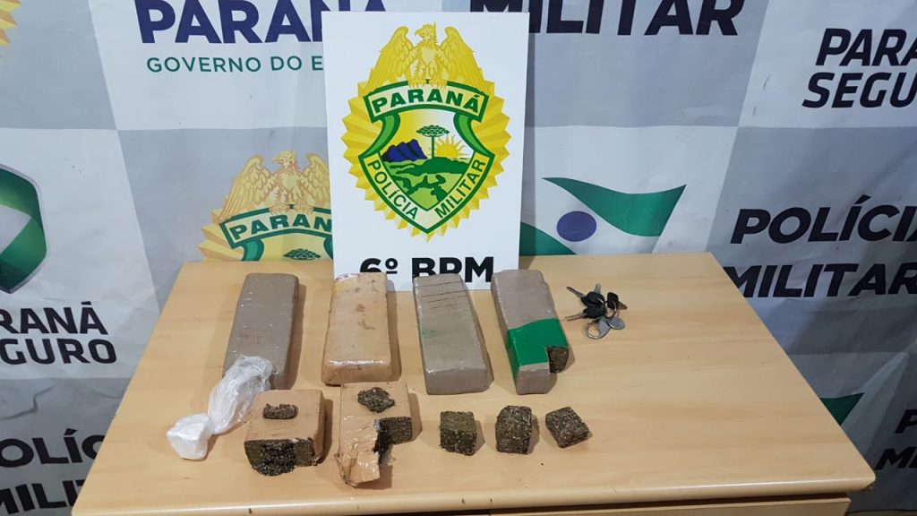 Após denúncia, dupla é detida com pasta base de cocaína e maconha no Bairro Universitário, em Cascavel