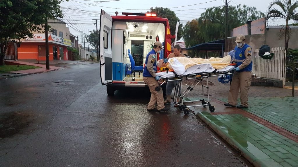Idoso sofre queda em casa e é atendido pelos socorristas do Siate no Santa Felicidade