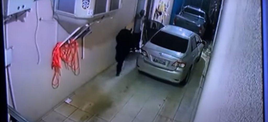Indivíduos armados fazem homem refém e roubam dois veículos em São Miguel do Iguaçu
