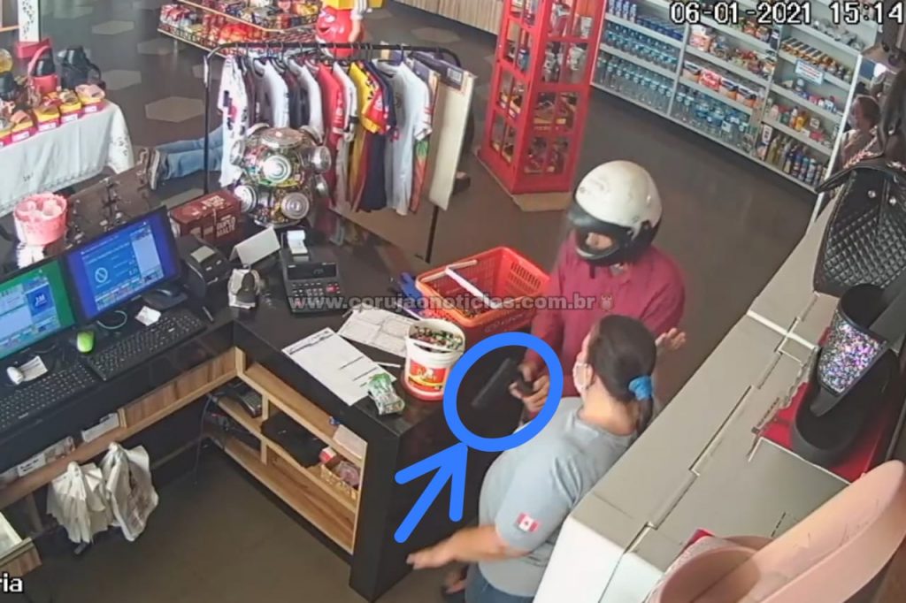 Vídeo: câmeras de segurança flagram ação de assaltantes em Maringá