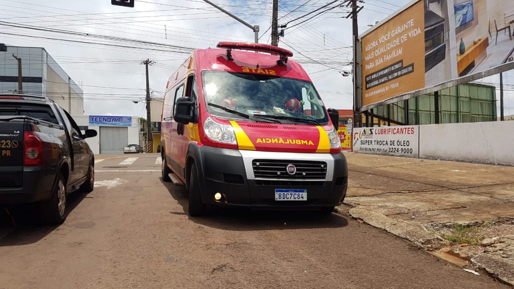 Após discussão com ex, mulher leva garrafada na cabeça e é socorrida pelo Siate