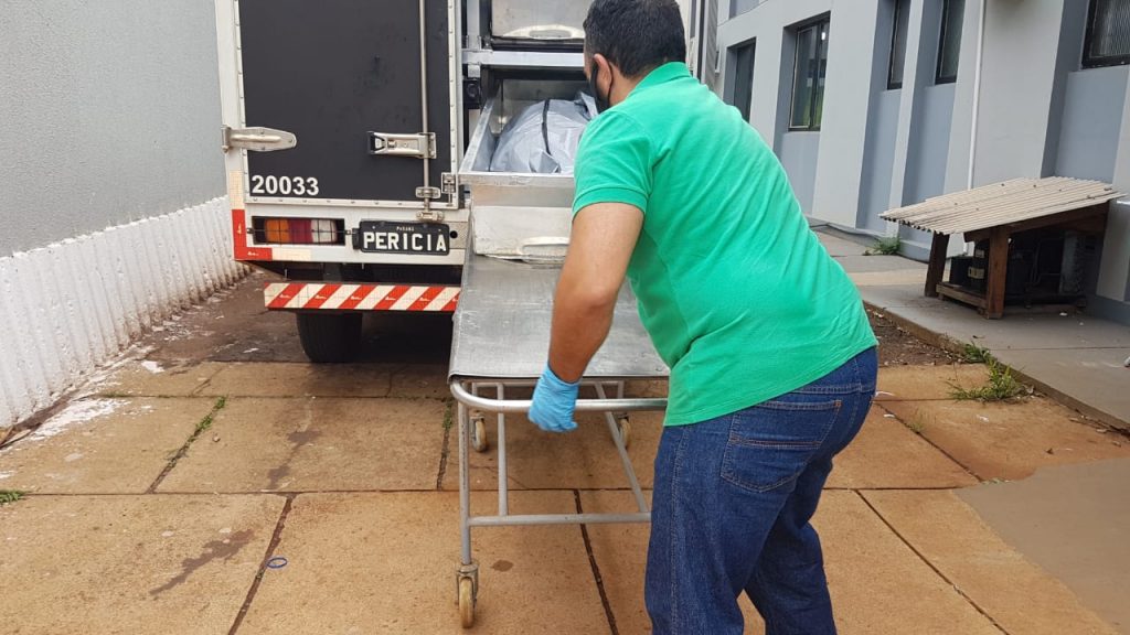 Corpo de Eneias José Di Benedetto dá entrada no IML de Cascavel