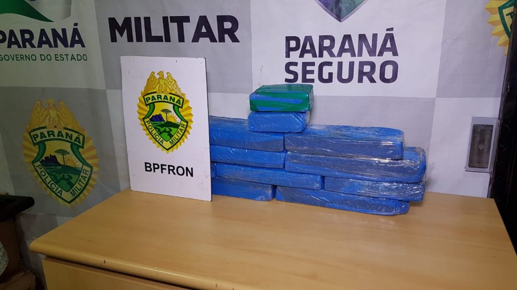 Adolescente é flagrada pelo BPFron enquanto transportava maconha escondida em travesseiro