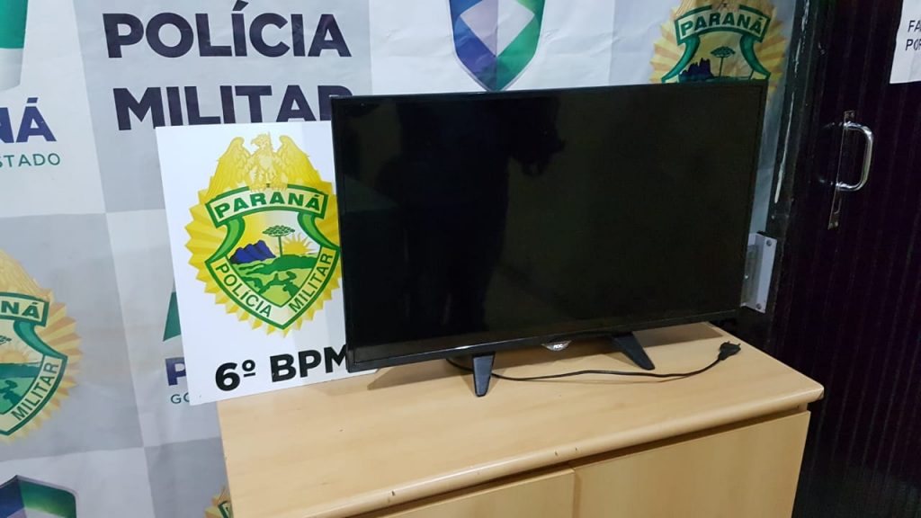 Dois são detidos por furto e receptação de televisor em Santa Tereza do Oeste