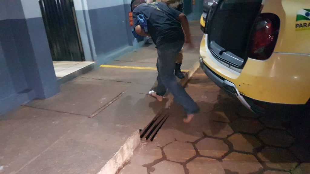 Homem é detido por dano ao patrimônio no Fórum de Cascavel