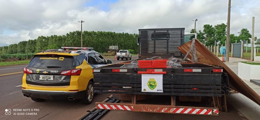 PRE de Cascavel realiza apreensão de 850 quilos de maconha na cidade de Iporã PRE de Cascavel realiza apreensão de 850 quilos de maconha na cidade de Iporã