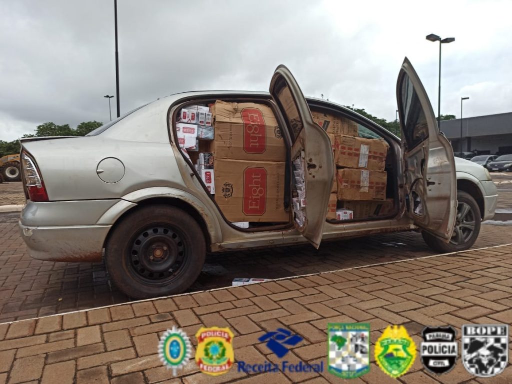 PF e BPFron interceptam comboio de veículos carregados com contrabando em Guaíra