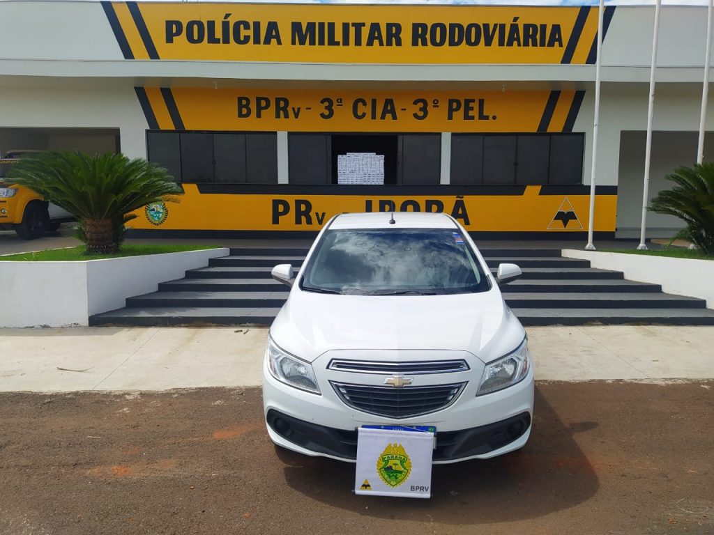 PRE apreende Onix carregado com cigarros contrabandeados do Paraguai na PR-323, em Iporã