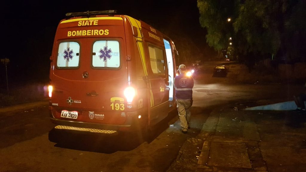 Após discussão, homem é agredido e fica ferido ao sofrer queda no Bairro Santa Cruz