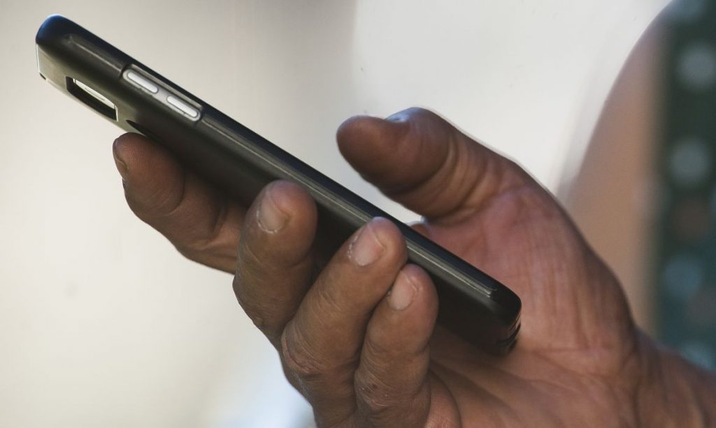 Morador de Nova Santa Rosa cai no ‘golpe do nudes’ e perde 3 mil reais