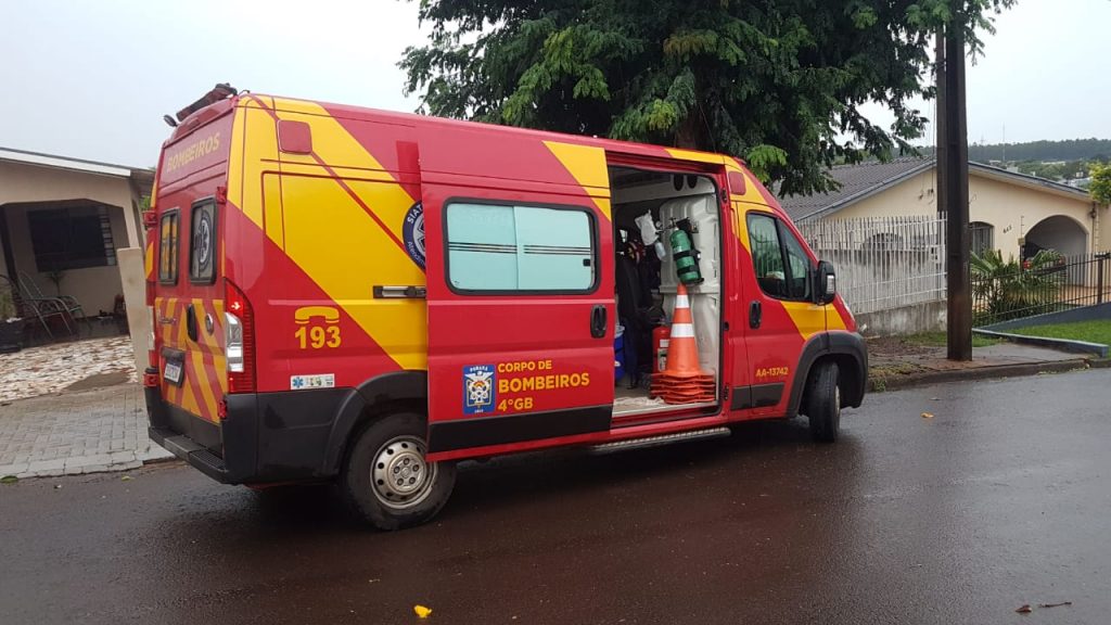 Criança de 3 anos fica ferida ao cair do sofá, no Bairro Nova Cidade