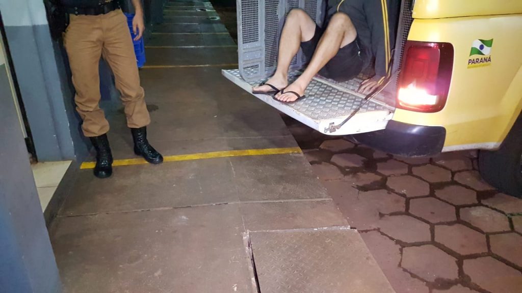 Dupla é detida pela Rotam com drogas e munições em Santa Tereza do Oeste