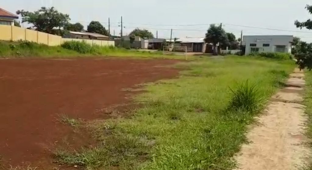 Moradores do Tarumã pedem melhorias em terreno do Município