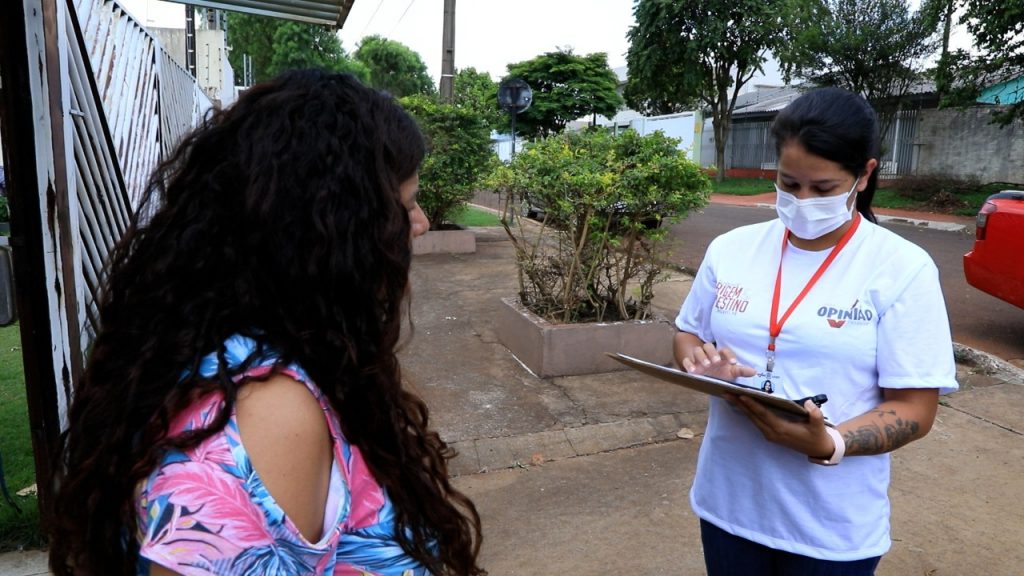 Origem e destino: Pesquisadores coletam informações nas casas