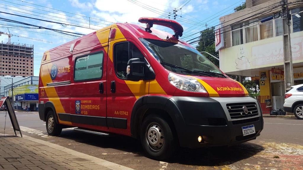 Idosa fica ferida após sofrer queda e é socorrida pelo Siate no Centro