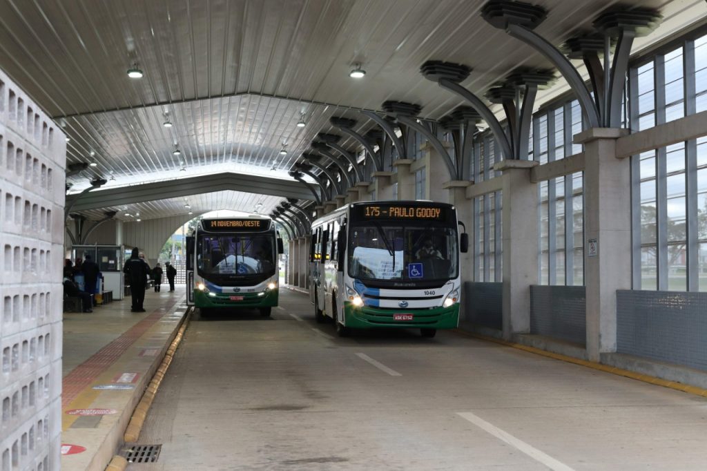 Transporte coletivo tem horário especial neste feriado, confira
