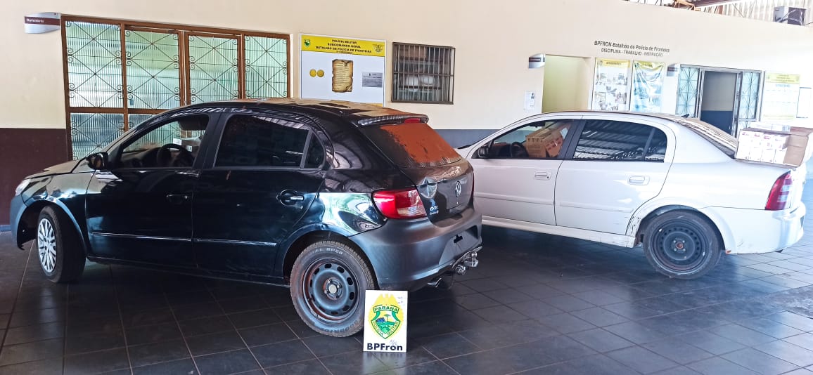 BPFron apreende carros carregados com cigarros contrabandeados em Guaíra Imagem referente a BPFron apreende carros carregados com cigarros contrabandeados em Guaíra