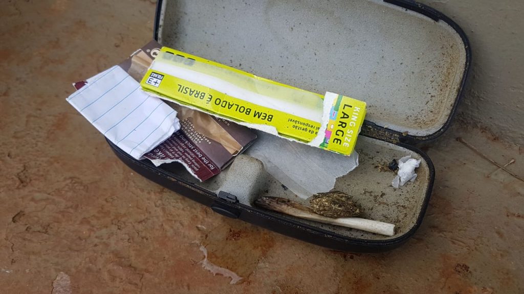 Porção de maconha é apreendida em fiscalização da Seaso, GM e PM em Cascavel