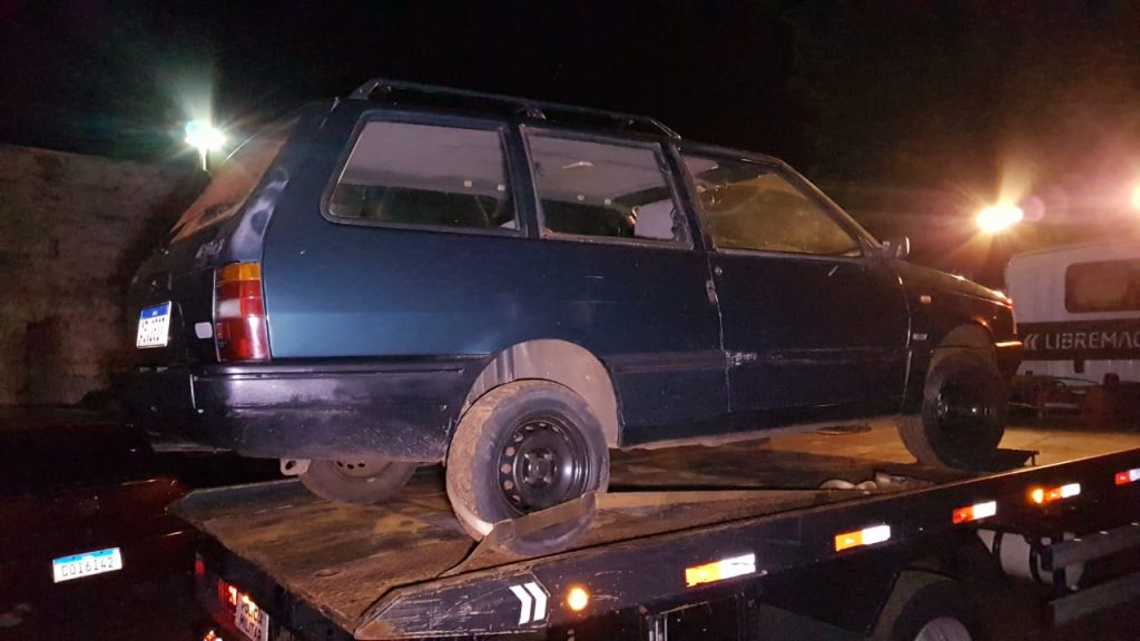 Fiat Elba furtado na madrugada é localizado na Rua Galileu, na região do Bairro Interlagos