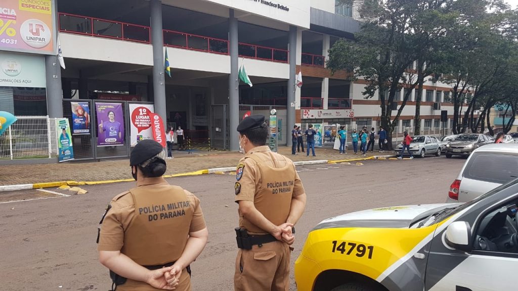 Enem: Polícia Militar garante segurança nos locais de prova em Cascavel