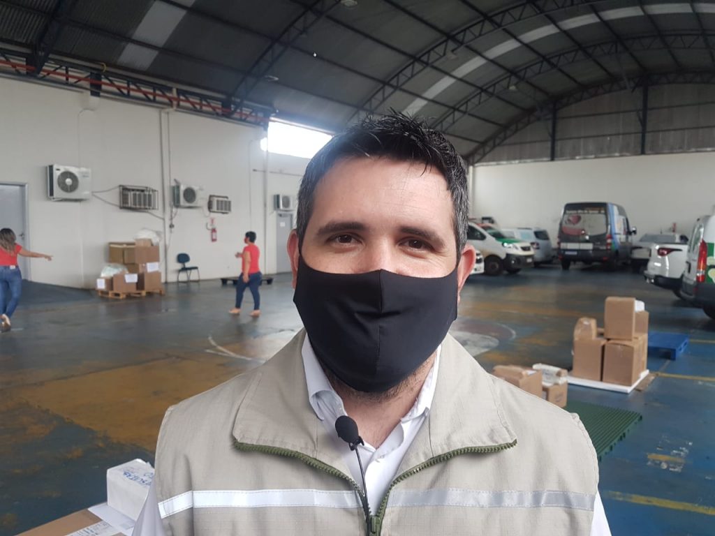 10ª Regional de Saúde começa a distribuir aos municípios os insumos para a vacinação contra a Covid-19