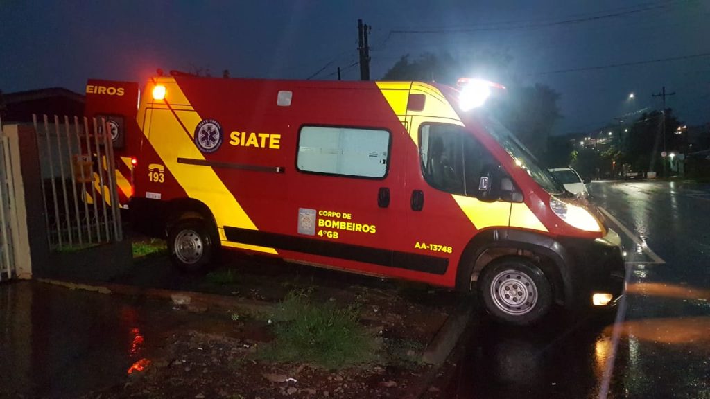 Idosa de 97 anos sofre queda dentro de casa na Rua Mário Katuo Kato, no Bairro Presidente