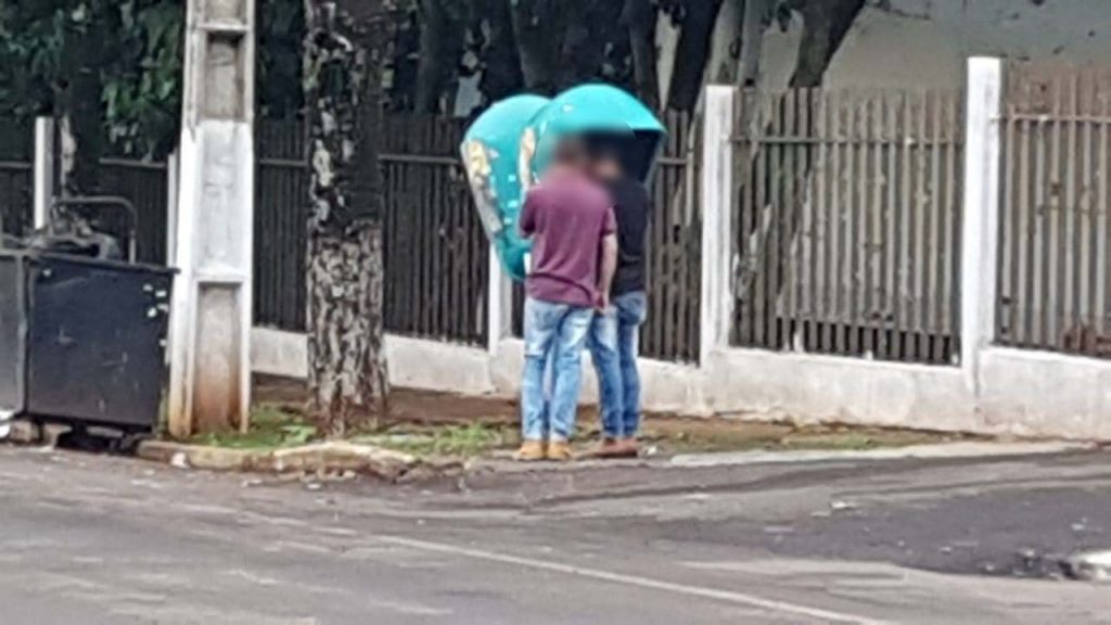 Homens que foram presos com agrotóxicos contrabandeados pagam fiança e são liberados da Cadeia Pública de Cascavel