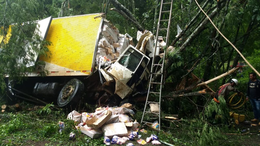 Homem morre em acidente de trânsito na BR-158, em Palmital