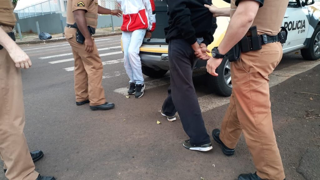 PM apreende suspeitos de tentativa de furto a motocicleta no Centro de Cascavel