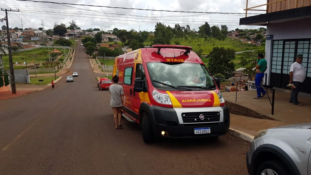 Criança de 9 anos fica ferida em acidente entre carros na Rua Europa