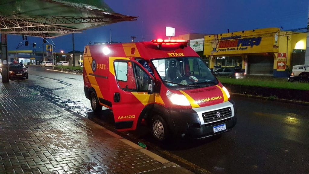 Idosa de 67 anos fica ferida ao ser agredida, na Avenida Carlos Gomes