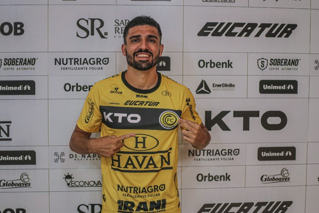 FC Cascavel apresenta centroavante Peu e zagueiro Lucas Oliveira para a temporada 2021
