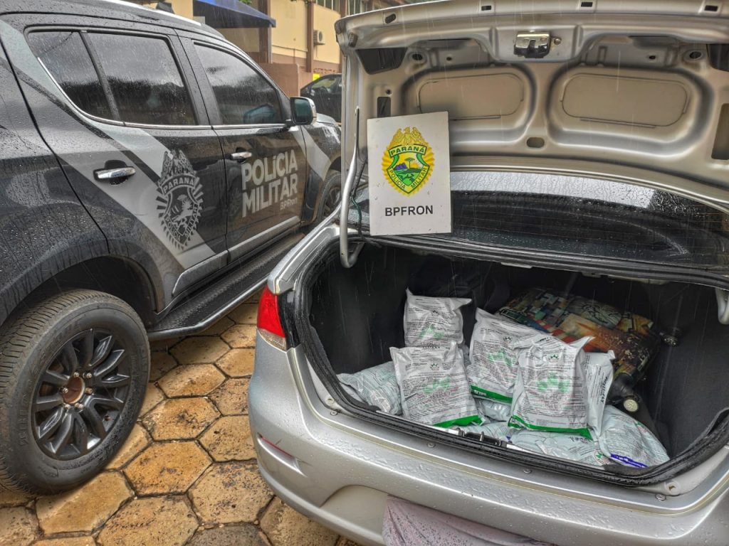 Mulher é presa pelo BPFron com 20 pacotes de agrotóxicos chineses contrabandeados em Foz do Iguaçu