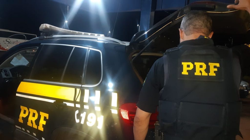 Procurado pela Justiça por tráfico internacional de drogas é preso pela PRF em Jacarezinho