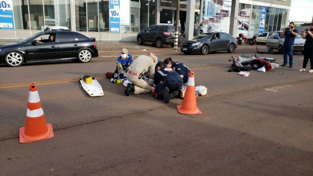 Condutora de moto fica ferida em acidente de trânsito em Campo Mourão
