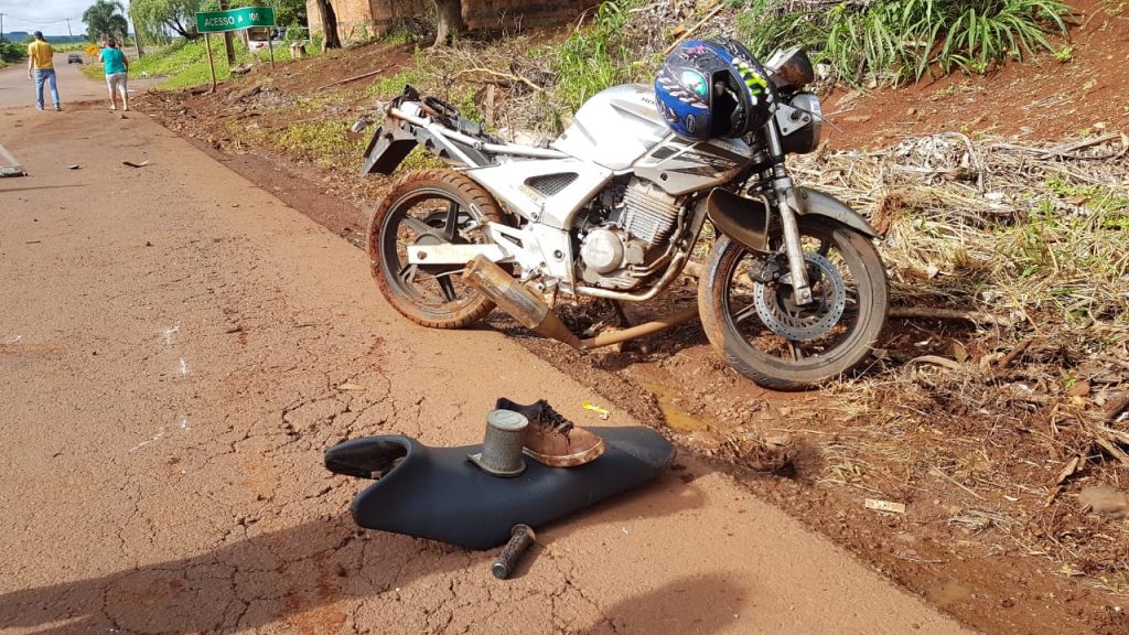 Motociclista fica ferido em acidente de trânsito na Avenida Piquiri, no Bairro Interlagos