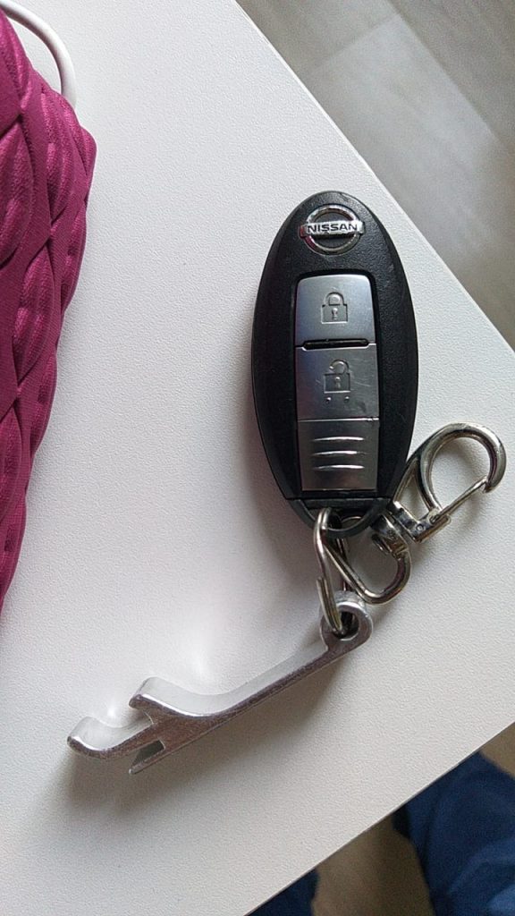 Chave com controle remoto de veículo Nissan é encontrado na Avenida das Torres, perto da FAG