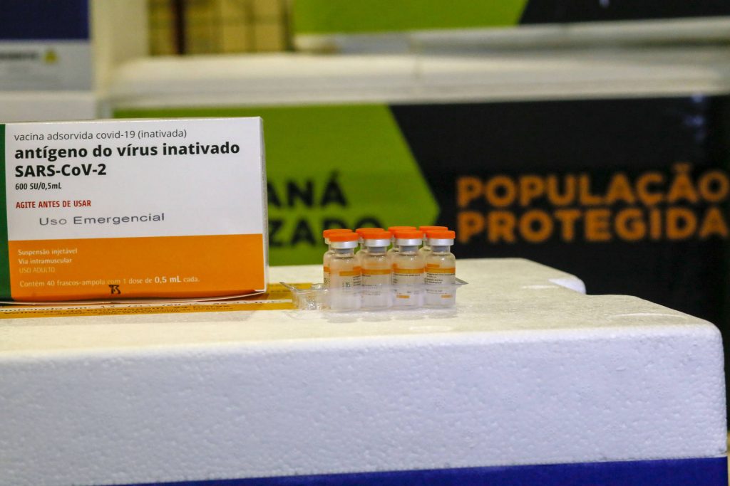 Paraná recebe neste domingo nova remessa de vacinas contra Covid-19 Paraná recebe neste domingo nova remessa de vacinas contra Covid-19
