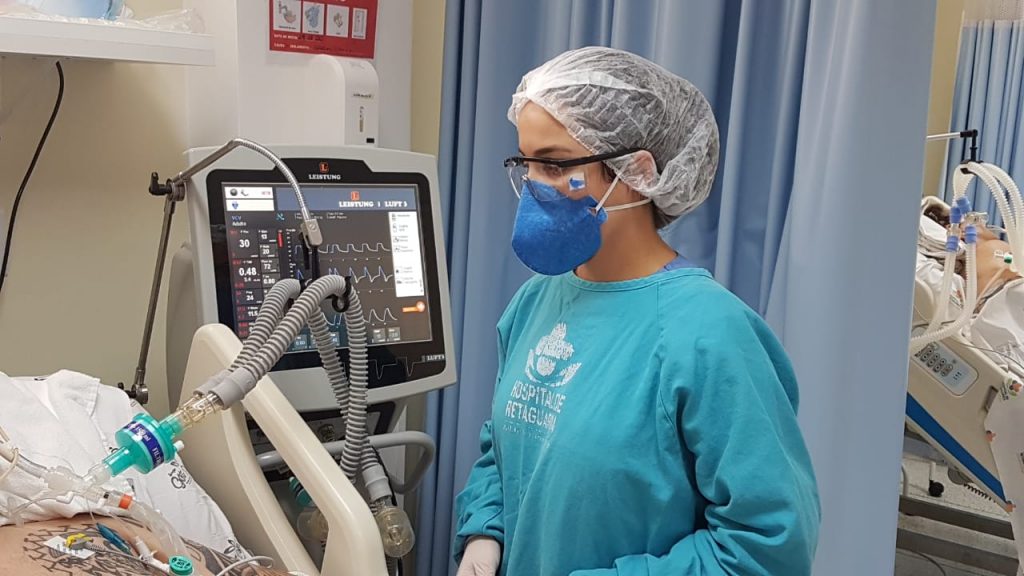 Rotina desgastante nos hospitais se aproxima de um ano no combate à pandemia