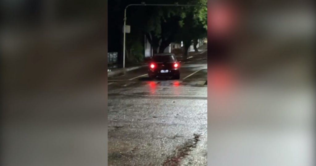 Internauta registra acidente de trânsito na Rua Paraná, no Centro e veículo acessando a via pela contramão Internauta registra acidente de trânsito na Rua Paraná, no Centro e veículo acessando a via pela contramão