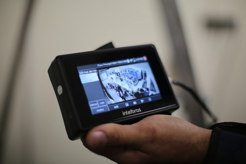 Câmeras de monitoramento garantem segurança no Huop