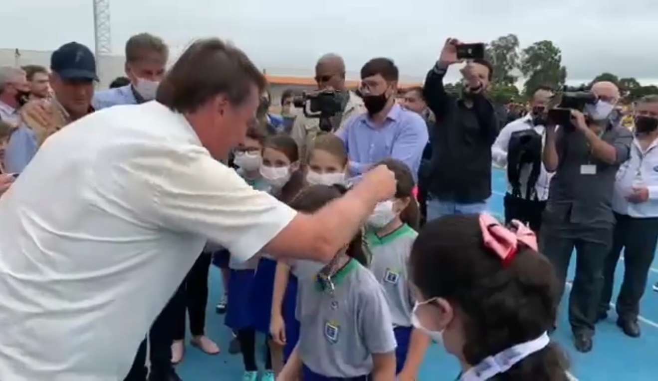 Crianças que ‘inauguraram’ o Centro de Atletismo farão parte de projeto em parceria entre município e Estado