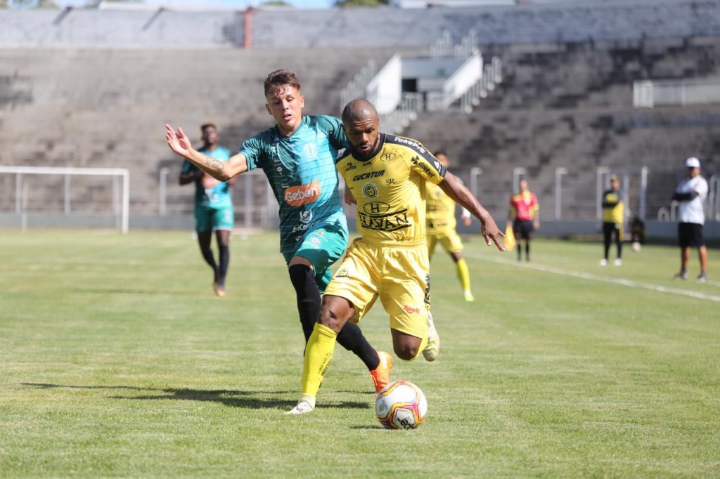 FC Cascavel faz 4 a 0 no Maringá em jogo amistoso no Estádio Olímpico Regional