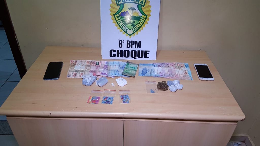Em ações no Novo Milênio e Belmonte, Choque detém dupla com maconha, cocaína e LSD