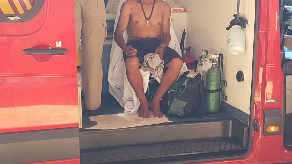 Homem é agredido pela companheira com golpes de faca, na Rodoviária de Cascavel Homem é agredido pela companheira com golpes de faca, na Rodoviária de Cascavel
